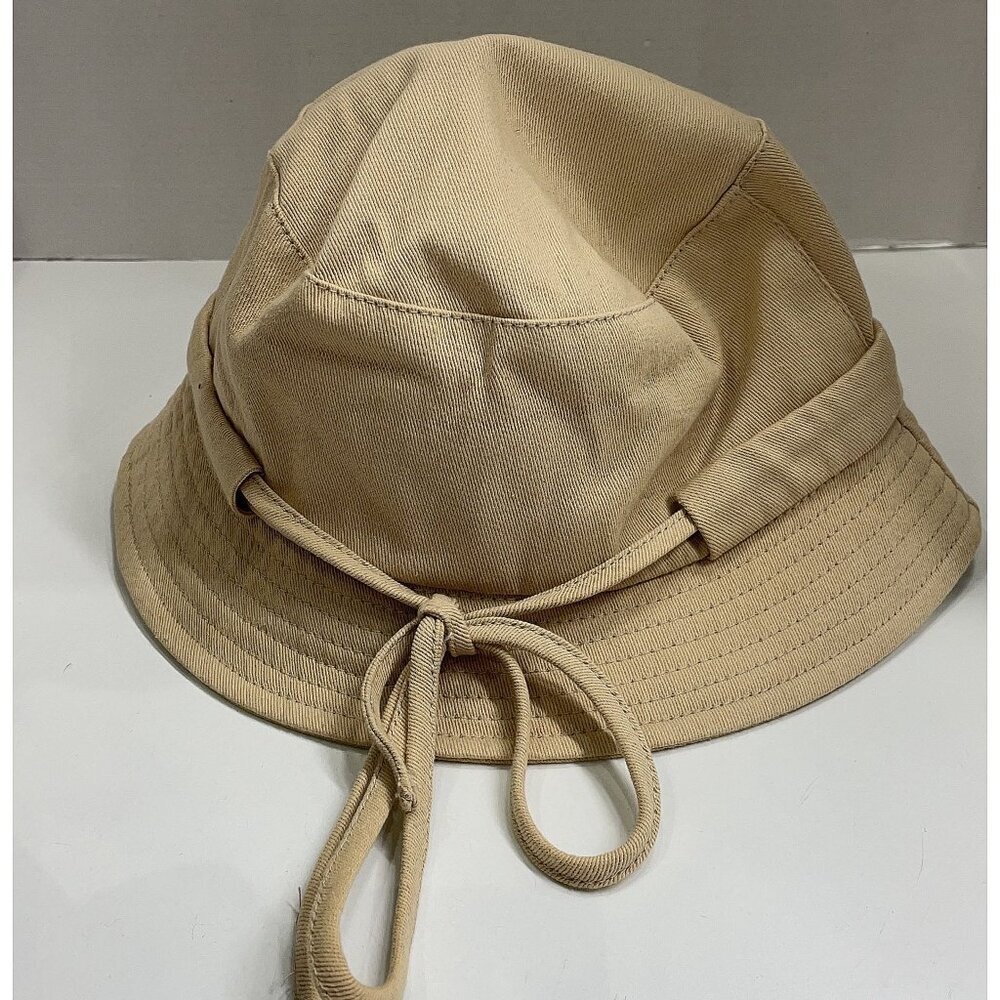 Jacquemus Le Bob Gadjo Hat in Beige - Picture 5 of 8
